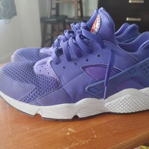 Mens Nike Huaraches size 14